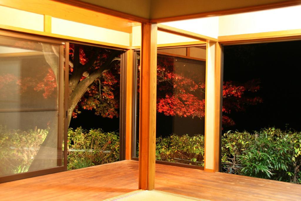 Hotel Akigawakeikoku Kinkoukaku Akiruno Exteriér fotografie